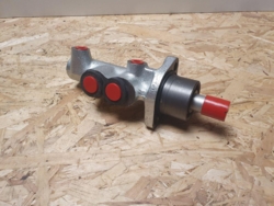 Bremsehovedcylinder (7079433)