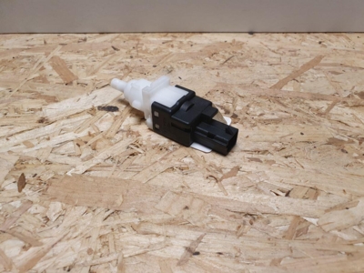 Stoplyskontakt (60816501)