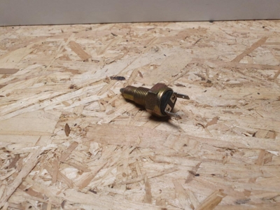 Baklys kontakt  (4410939)