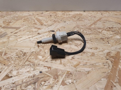 Stoplyskontakt (82444707)