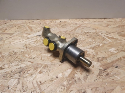 Bremsehovedcylinder (7074619)