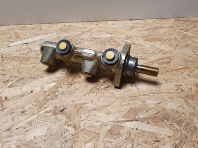 Bremsehovedcylinder (9989017)