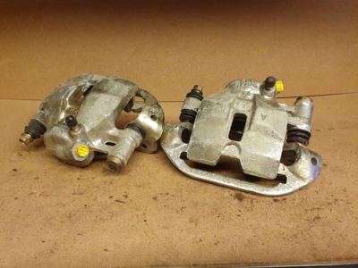 Bremsekaliber sæt HF + VF (abbk194) (Mitsubishi) (renoveret)