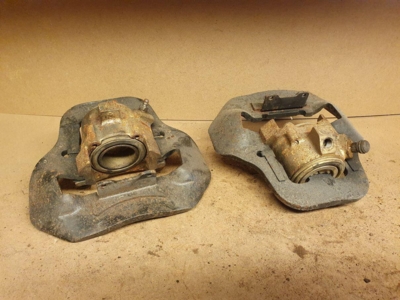 Bremsekaliber sæt HF + VF (abbk204B) (Datsun 120) (renoveret)