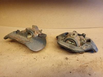 Bremsekaliber sæt HF + VF (Honda / Nissan) (renoveret)